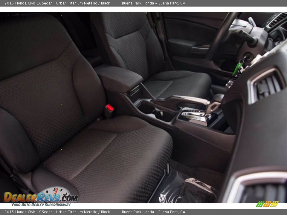 2015 Honda Civic LX Sedan Urban Titanium Metallic / Black Photo #22