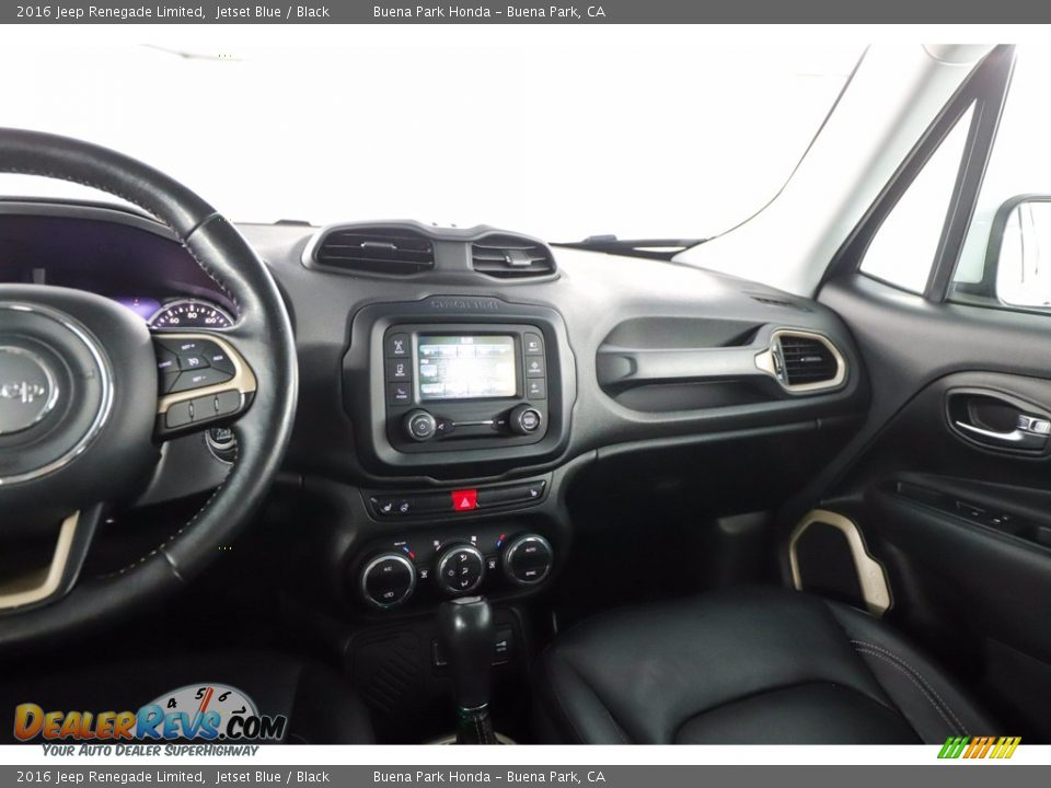 Dashboard of 2016 Jeep Renegade Limited Photo #25