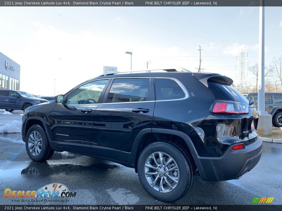 2021 Jeep Cherokee Latitude Lux 4x4 Diamond Black Crystal Pearl / Black Photo #6