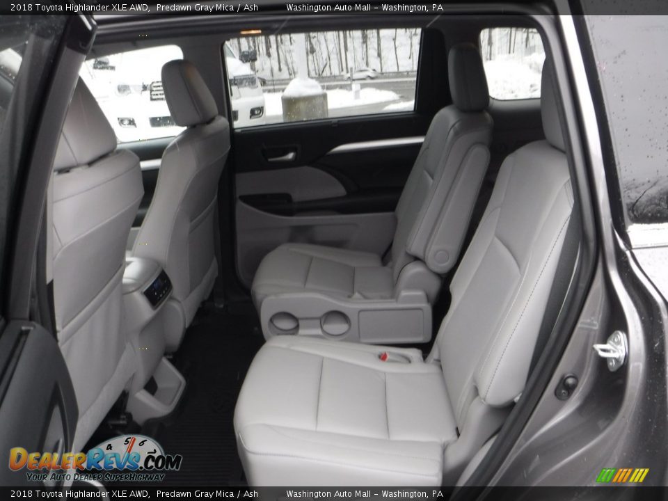 2018 Toyota Highlander XLE AWD Predawn Gray Mica / Ash Photo #23