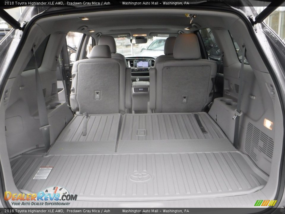 2018 Toyota Highlander XLE AWD Predawn Gray Mica / Ash Photo #25