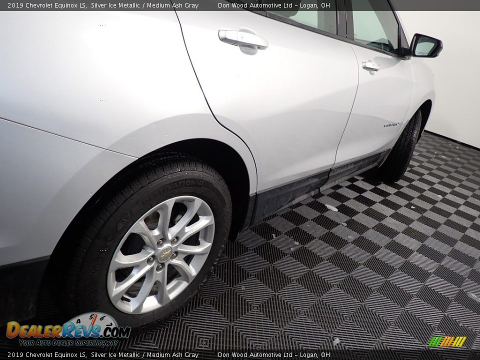 2019 Chevrolet Equinox LS Silver Ice Metallic / Medium Ash Gray Photo #17