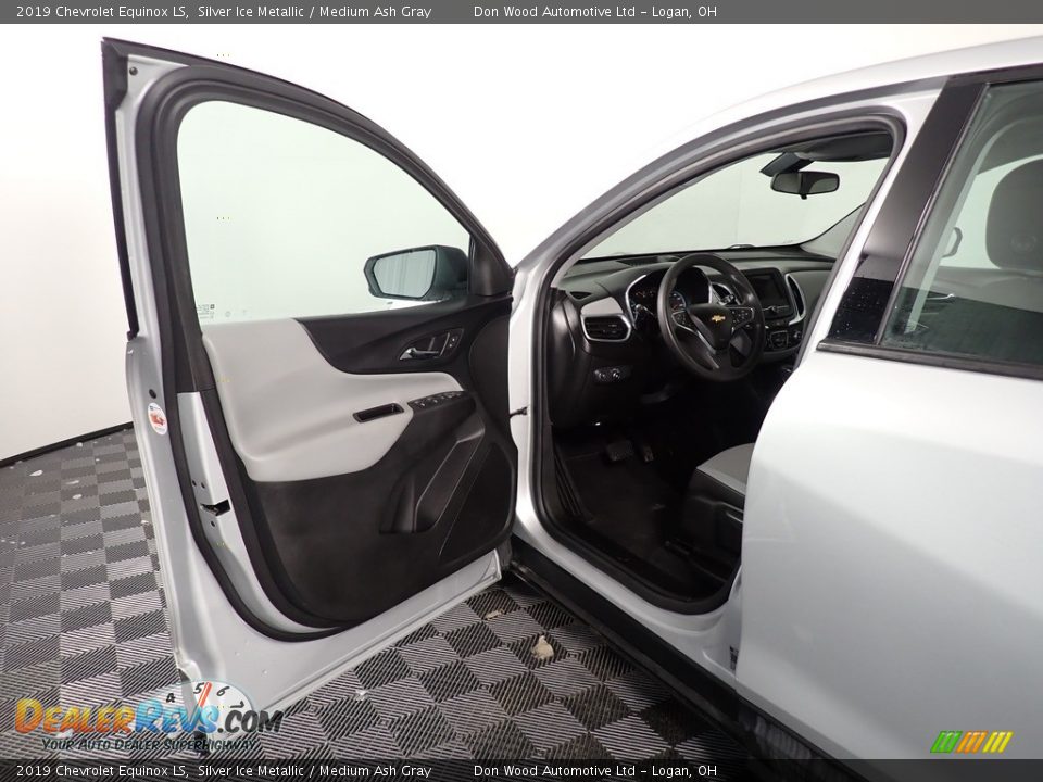 2019 Chevrolet Equinox LS Silver Ice Metallic / Medium Ash Gray Photo #27