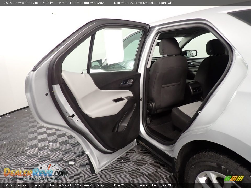 2019 Chevrolet Equinox LS Silver Ice Metallic / Medium Ash Gray Photo #33