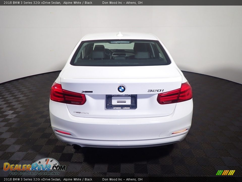 2018 BMW 3 Series 320i xDrive Sedan Alpine White / Black Photo #14