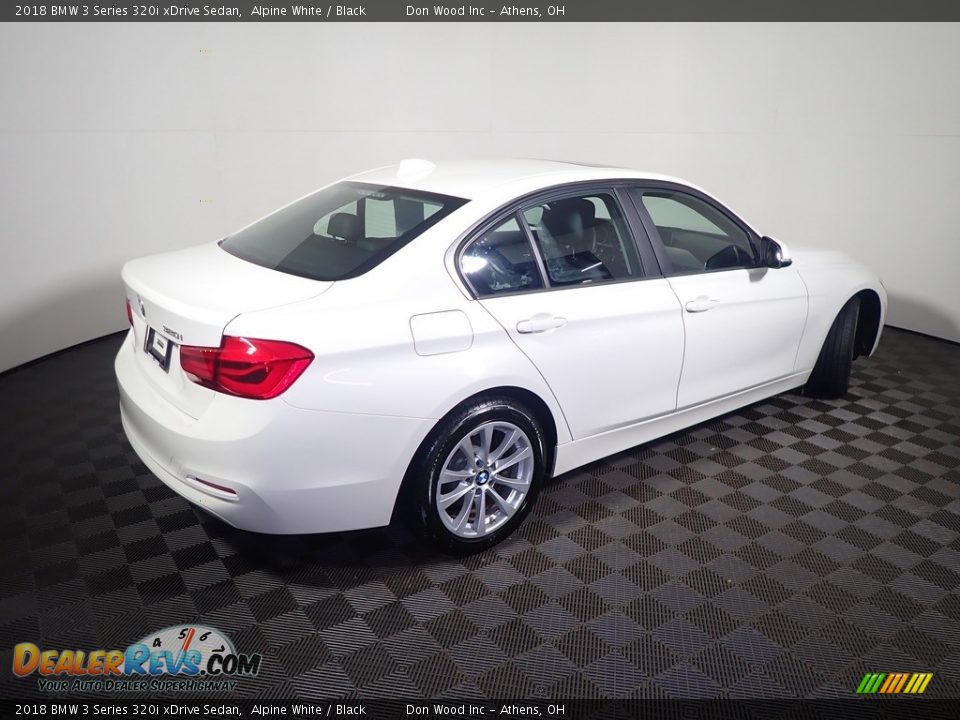 2018 BMW 3 Series 320i xDrive Sedan Alpine White / Black Photo #18