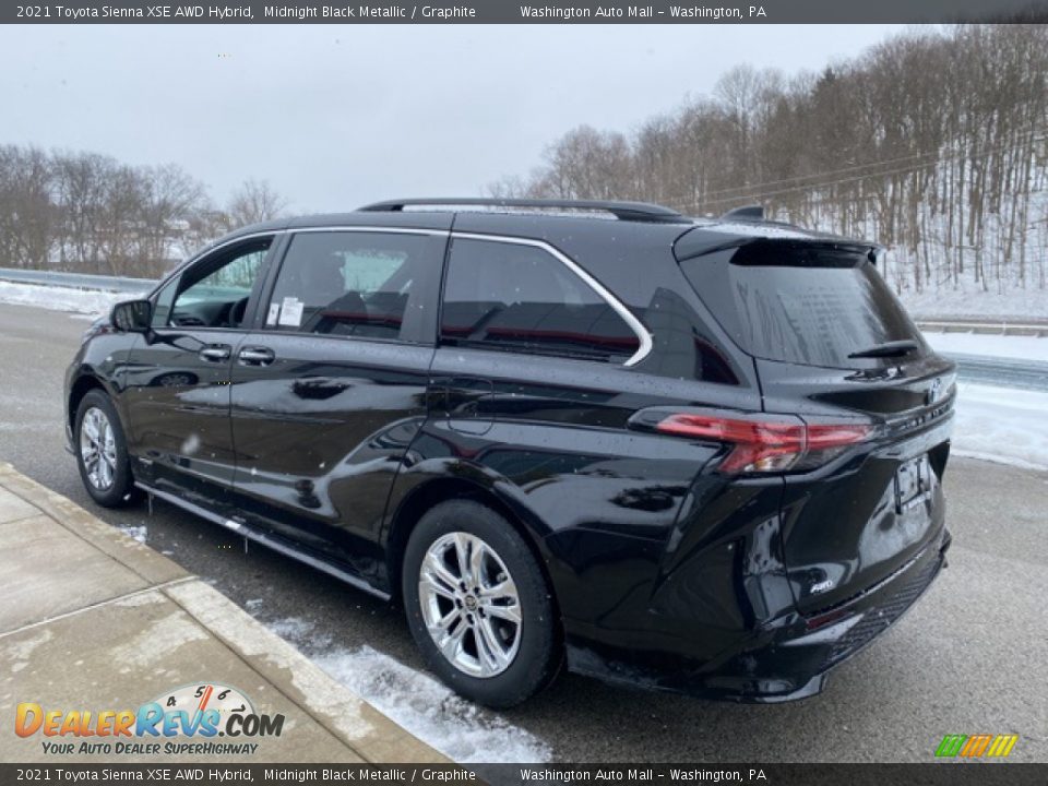 2021 Toyota Sienna XSE AWD Hybrid Midnight Black Metallic / Graphite Photo #2