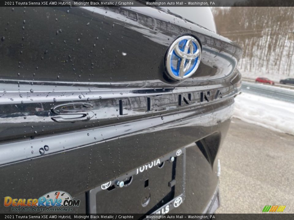 2021 Toyota Sienna XSE AWD Hybrid Midnight Black Metallic / Graphite Photo #30