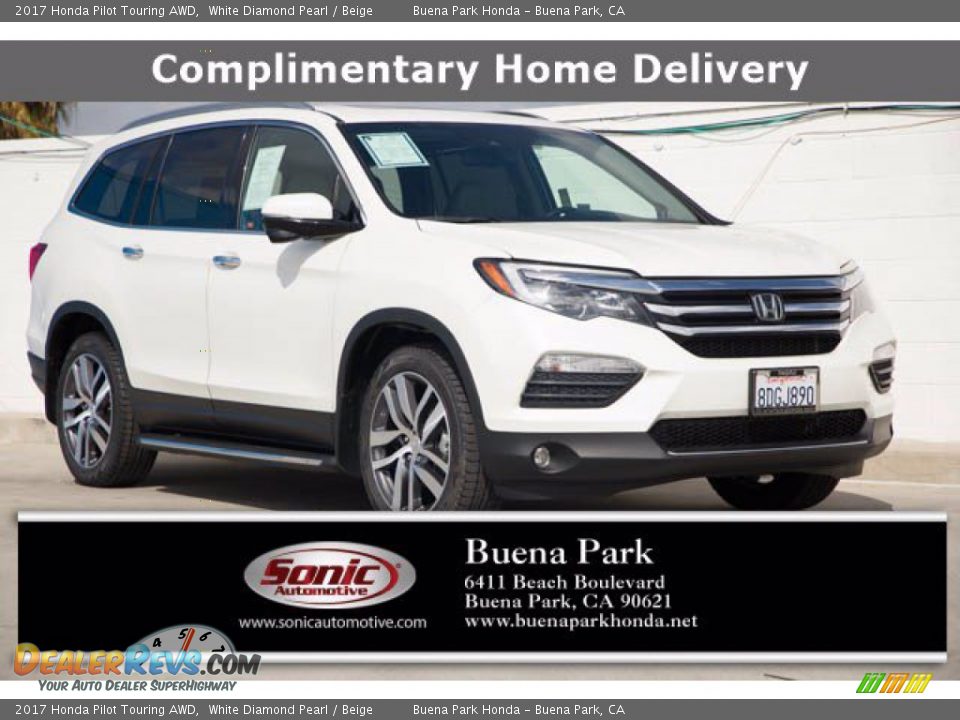 2017 Honda Pilot Touring AWD White Diamond Pearl / Beige Photo #1