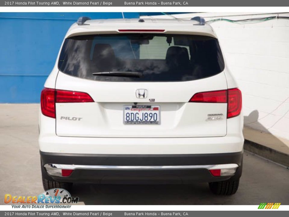 2017 Honda Pilot Touring AWD White Diamond Pearl / Beige Photo #9