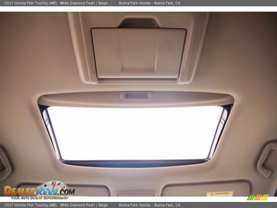 2017 Honda Pilot Touring AWD White Diamond Pearl / Beige Photo #17