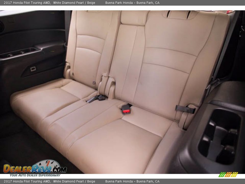 2017 Honda Pilot Touring AWD White Diamond Pearl / Beige Photo #21