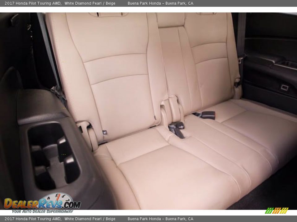 2017 Honda Pilot Touring AWD White Diamond Pearl / Beige Photo #22