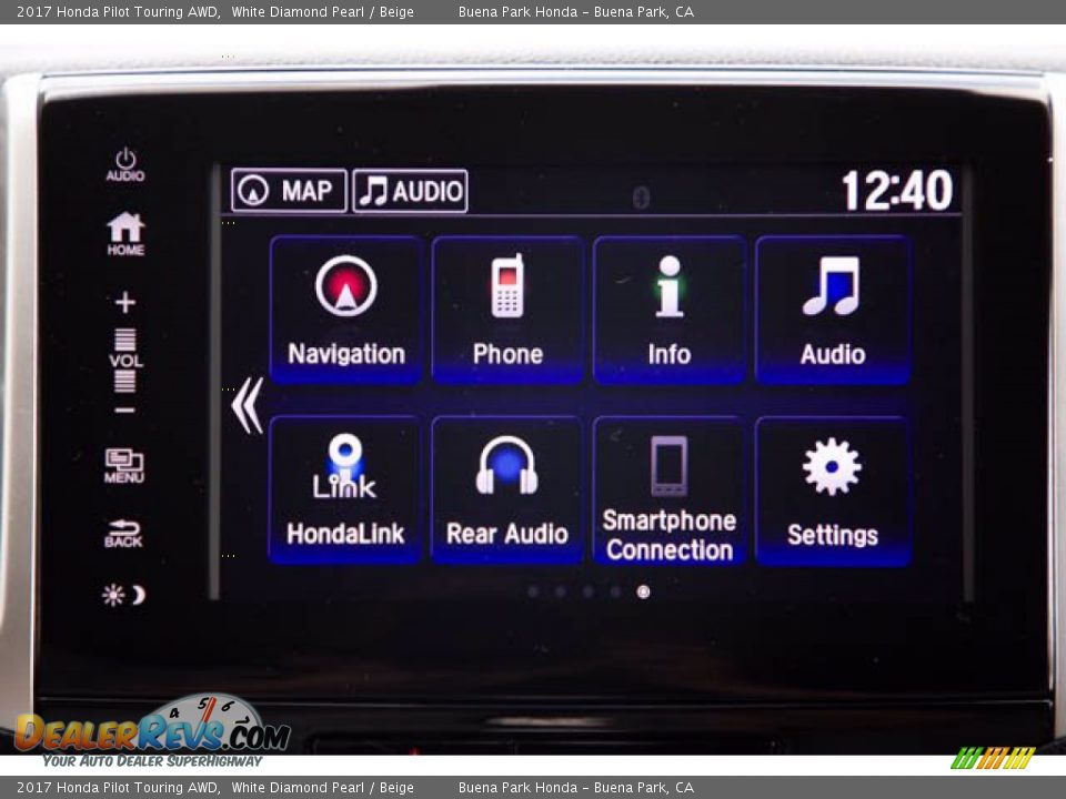 2017 Honda Pilot Touring AWD White Diamond Pearl / Beige Photo #27