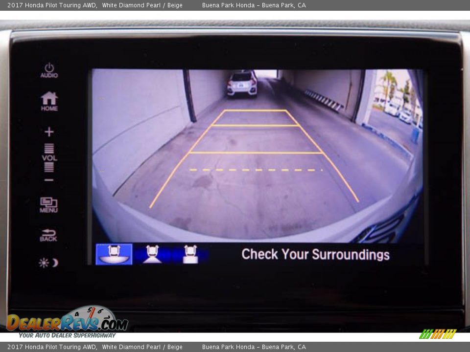 2017 Honda Pilot Touring AWD White Diamond Pearl / Beige Photo #29