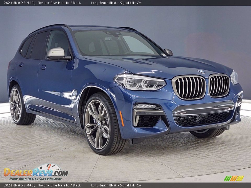 Front 3/4 View of 2021 BMW X3 M40i Photo #1