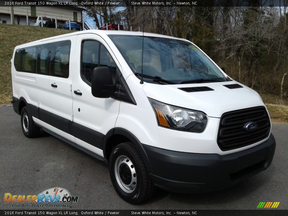 Front 3/4 View of 2016 Ford Transit 150 Wagon XL LR Long Photo #4