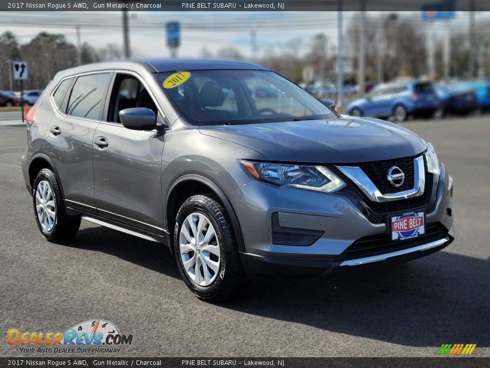 2017 Nissan Rogue S AWD Gun Metallic / Charcoal Photo #1