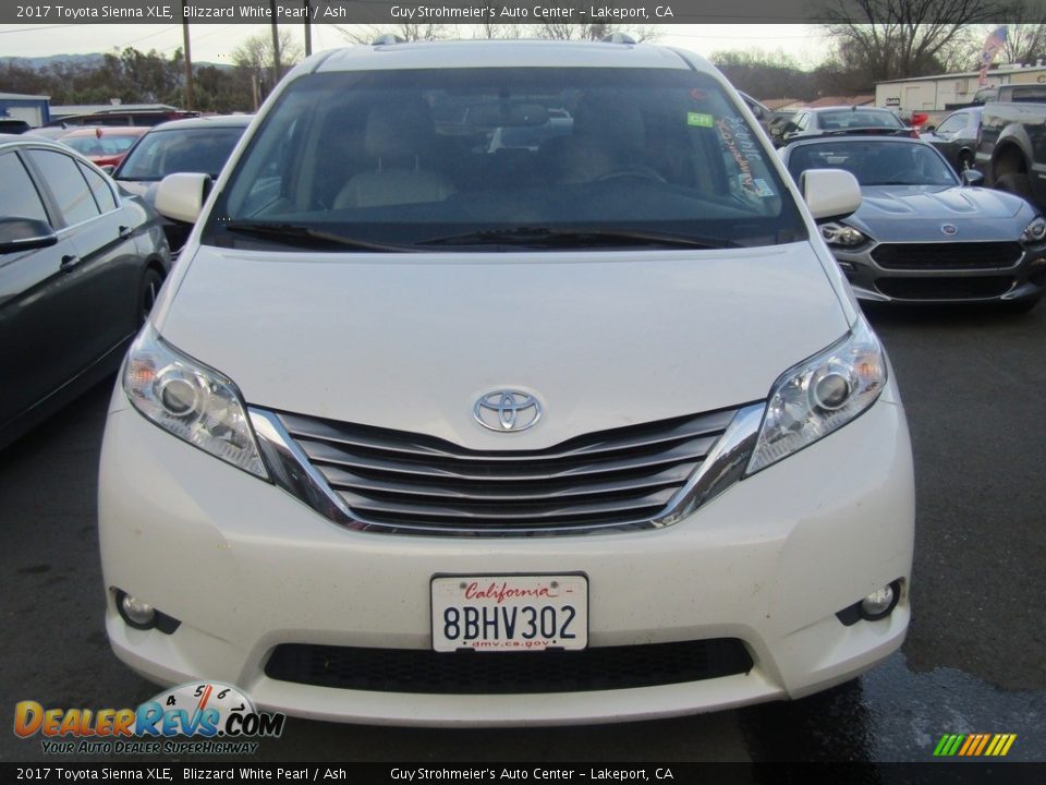 2017 Toyota Sienna XLE Blizzard White Pearl / Ash Photo #14