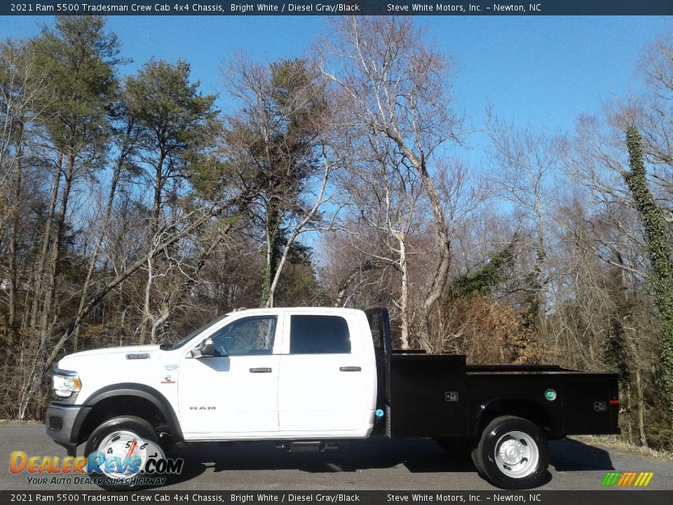 2021 Ram 5500 Tradesman Crew Cab 4x4 Chassis Bright White / Diesel Gray/Black Photo #1