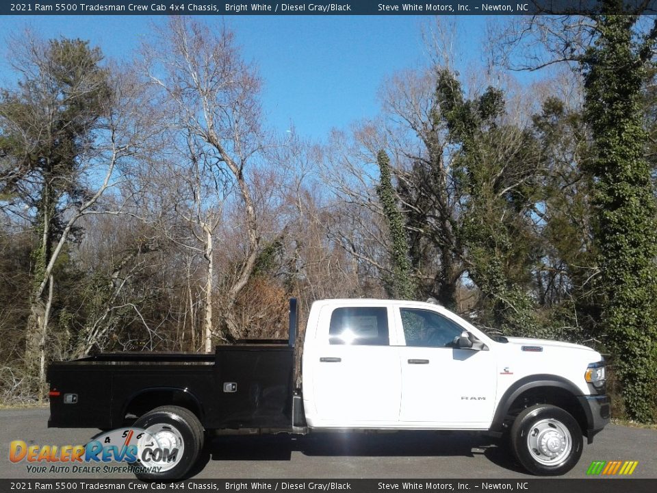 2021 Ram 5500 Tradesman Crew Cab 4x4 Chassis Bright White / Diesel Gray/Black Photo #5