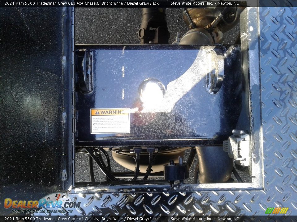 2021 Ram 5500 Tradesman Crew Cab 4x4 Chassis Bright White / Diesel Gray/Black Photo #13