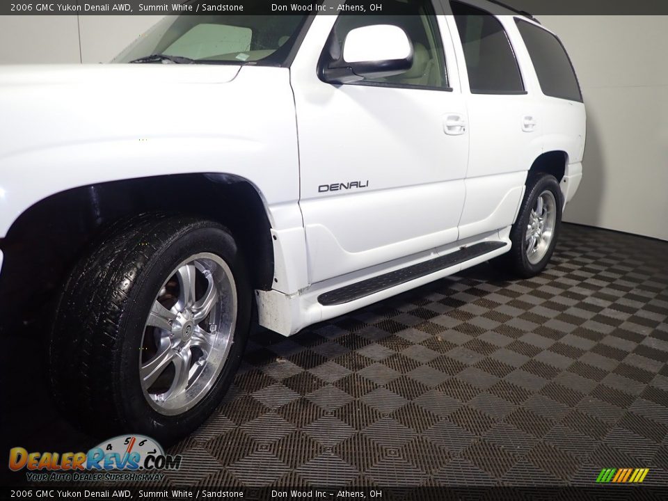 2006 GMC Yukon Denali AWD Summit White / Sandstone Photo #11
