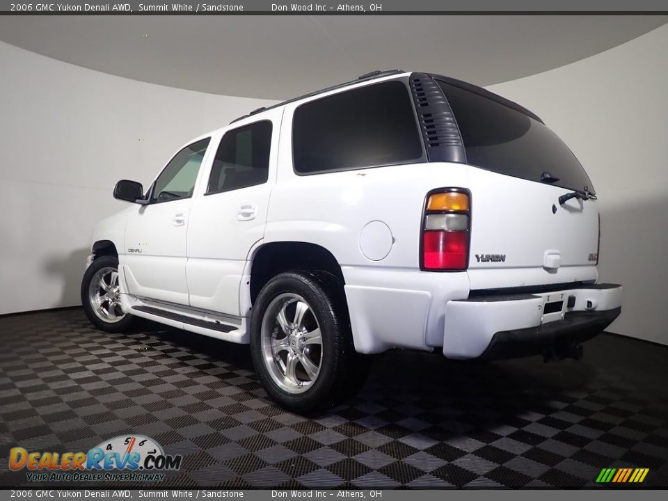 2006 GMC Yukon Denali AWD Summit White / Sandstone Photo #12