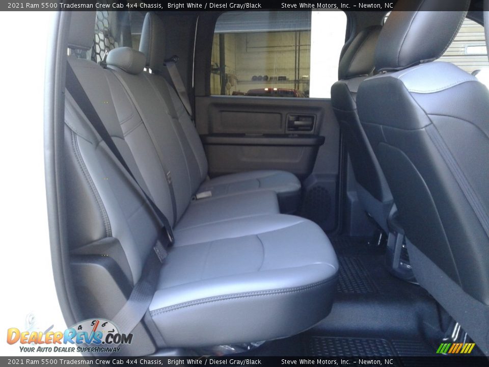 2021 Ram 5500 Tradesman Crew Cab 4x4 Chassis Bright White / Diesel Gray/Black Photo #24
