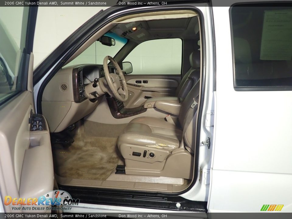 2006 GMC Yukon Denali AWD Summit White / Sandstone Photo #24