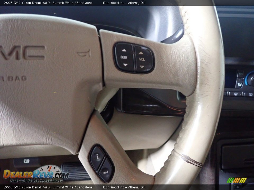 2006 GMC Yukon Denali AWD Summit White / Sandstone Photo #32