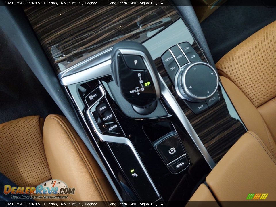 2021 BMW 5 Series 540i Sedan Shifter Photo #16