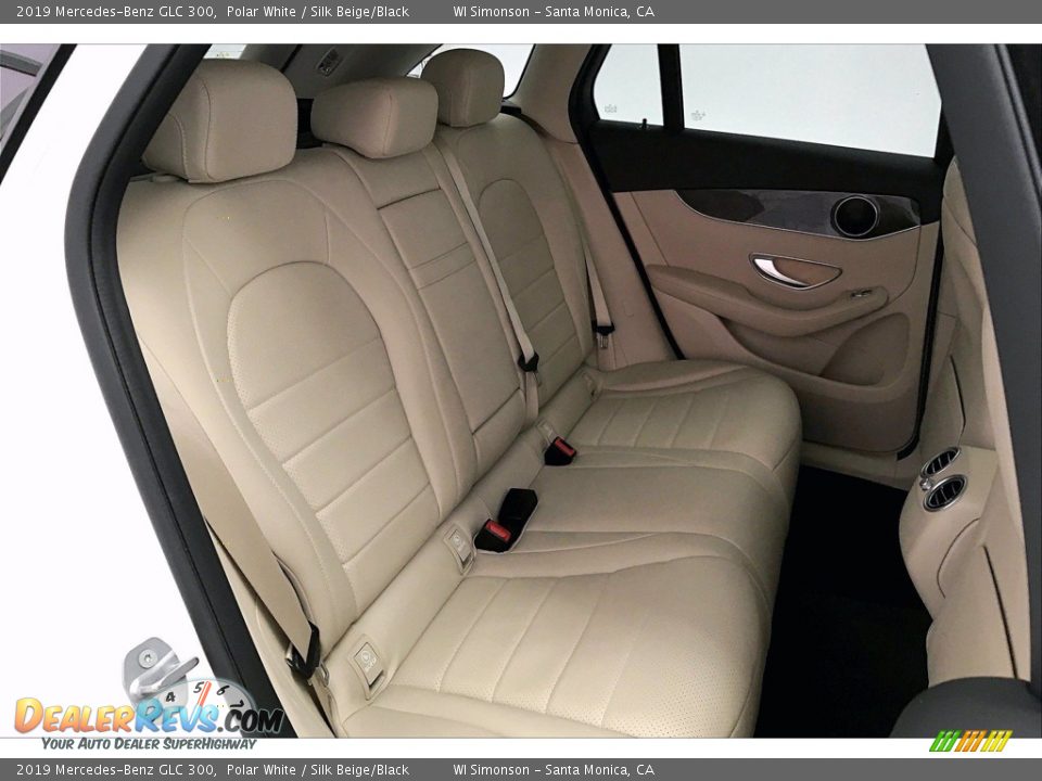 2019 Mercedes-Benz GLC 300 Polar White / Silk Beige/Black Photo #19