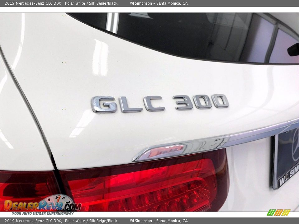 2019 Mercedes-Benz GLC 300 Polar White / Silk Beige/Black Photo #31