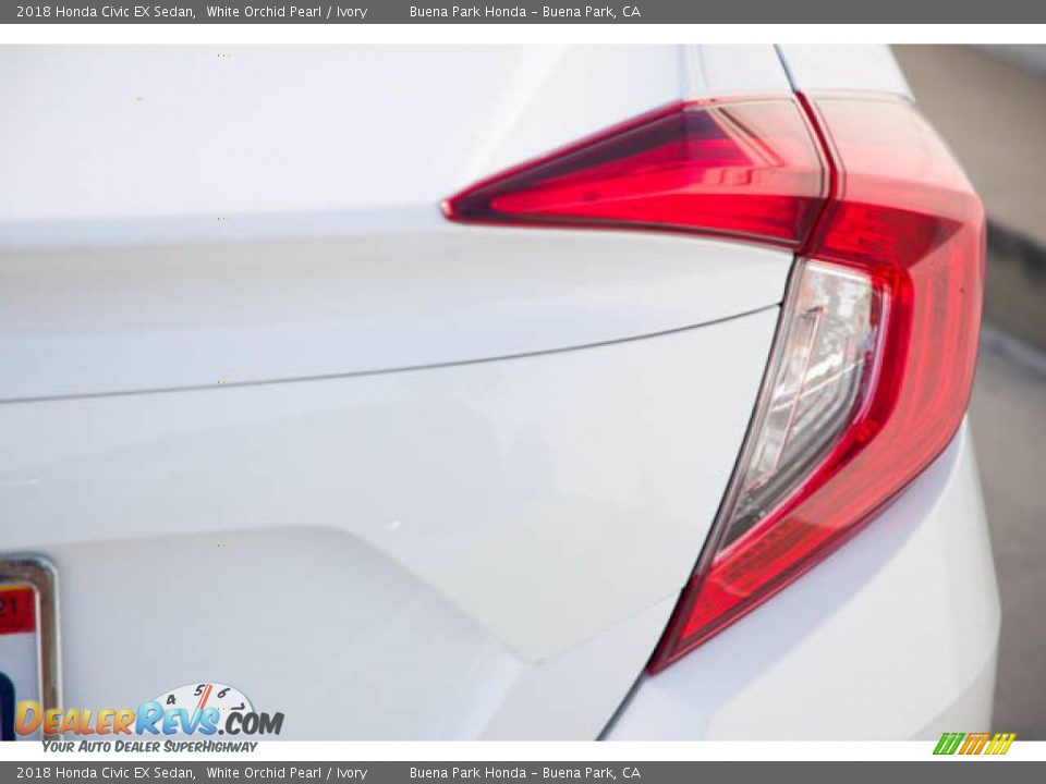 2018 Honda Civic EX Sedan White Orchid Pearl / Ivory Photo #13