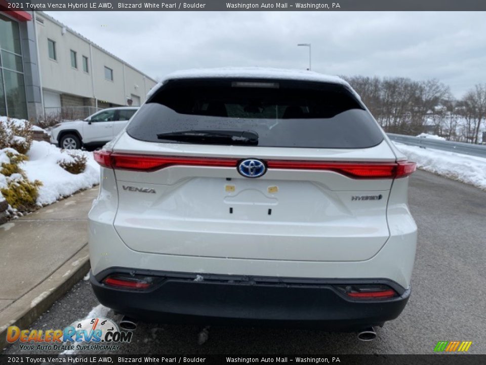 2021 Toyota Venza Hybrid LE AWD Blizzard White Pearl / Boulder Photo #13