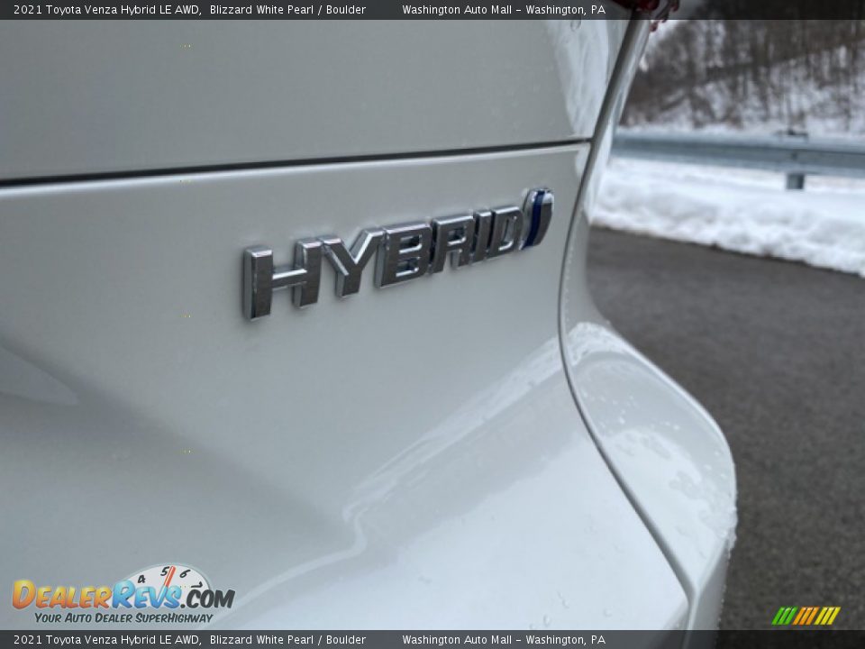 2021 Toyota Venza Hybrid LE AWD Blizzard White Pearl / Boulder Photo #20