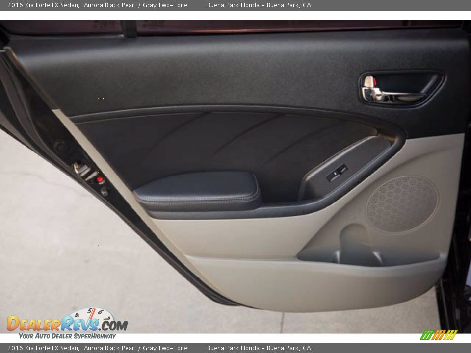 Door Panel of 2016 Kia Forte LX Sedan Photo #28