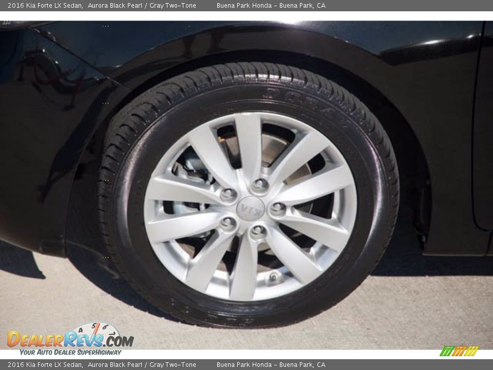 2016 Kia Forte LX Sedan Wheel Photo #35