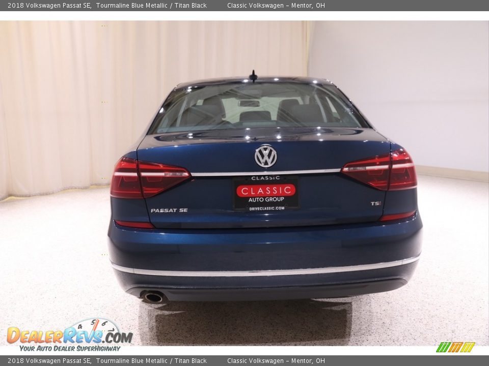 2018 Volkswagen Passat SE Tourmaline Blue Metallic / Titan Black Photo #17