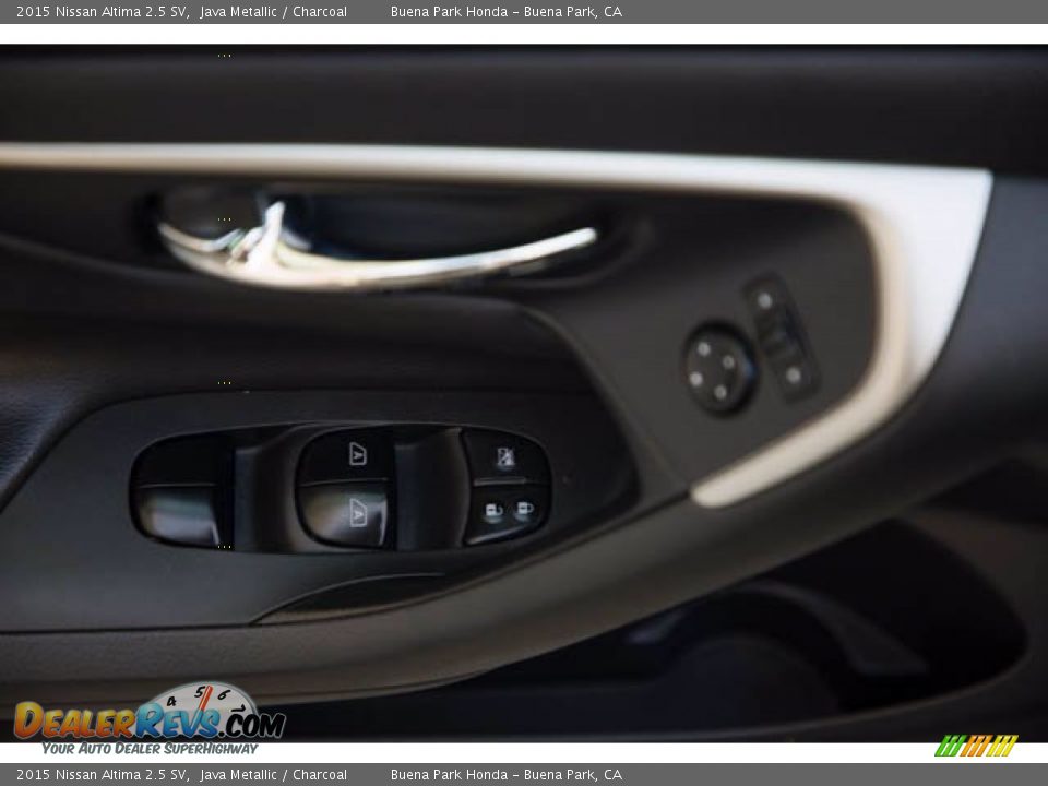 2015 Nissan Altima 2.5 SV Java Metallic / Charcoal Photo #31