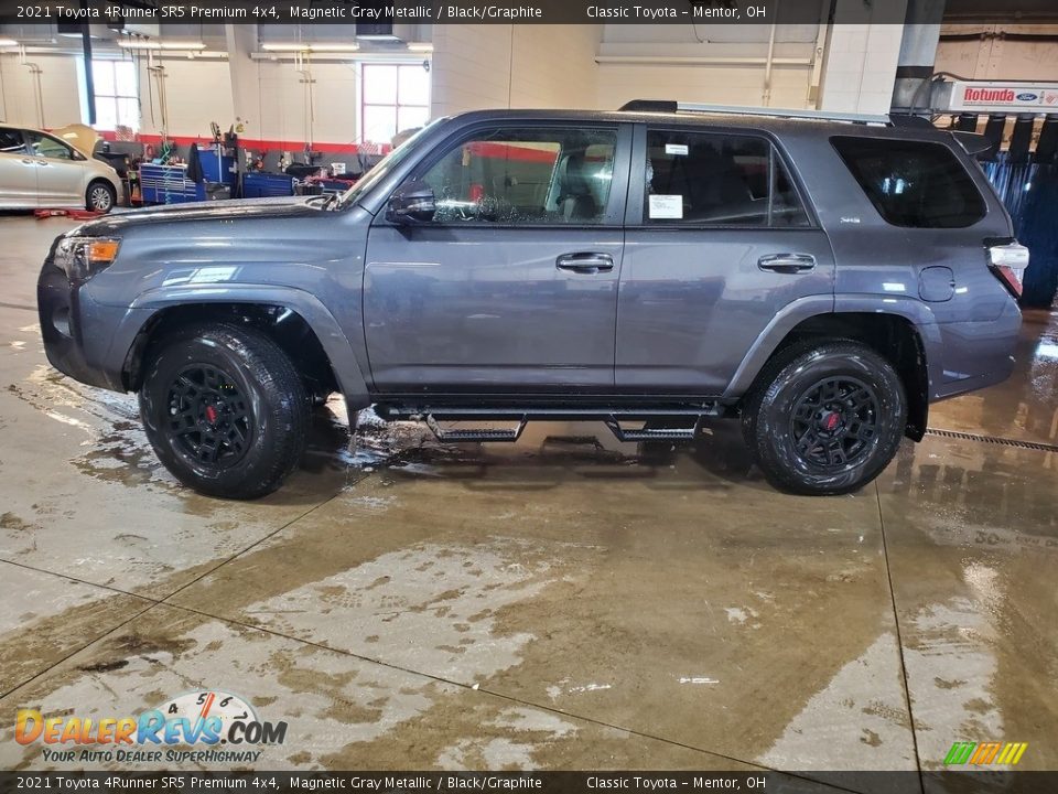 2021 Toyota 4Runner SR5 Premium 4x4 Magnetic Gray Metallic / Black/Graphite Photo #1