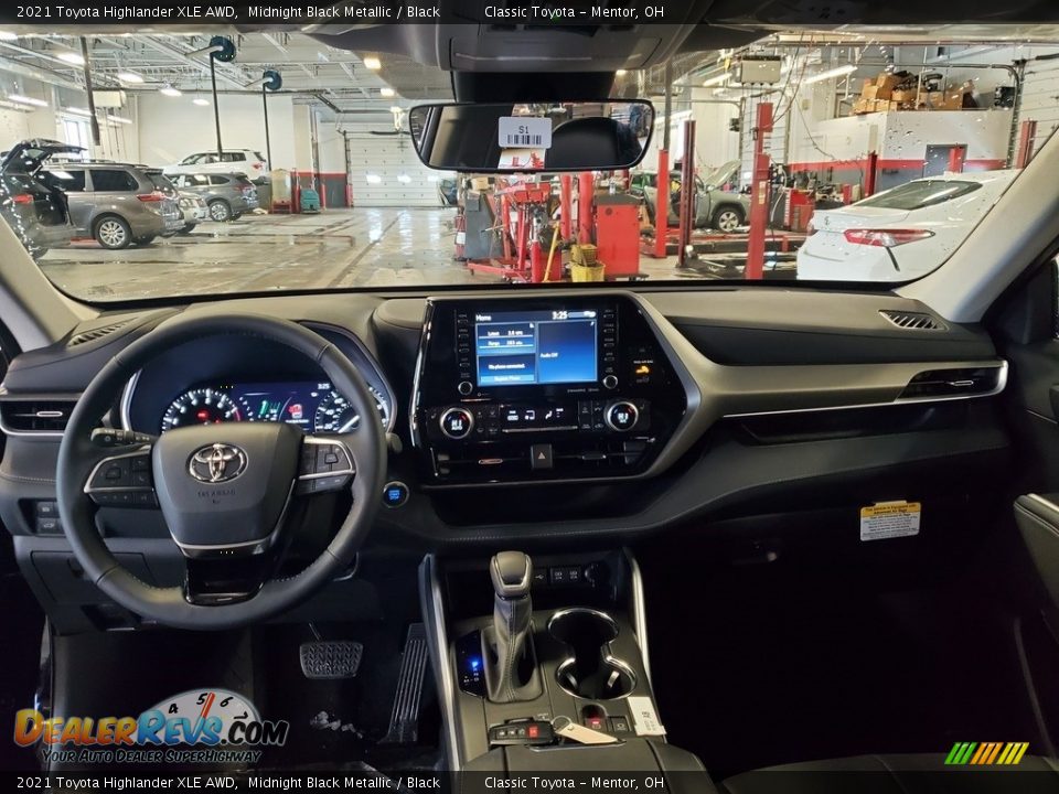 2021 Toyota Highlander XLE AWD Midnight Black Metallic / Black Photo #3