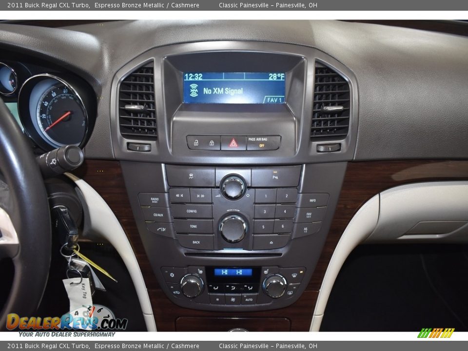 Controls of 2011 Buick Regal CXL Turbo Photo #15