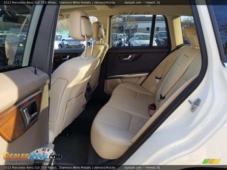 2013 Mercedes-Benz GLK 350 4Matic Diamond White Metallic / Almond/Mocha Photo #16