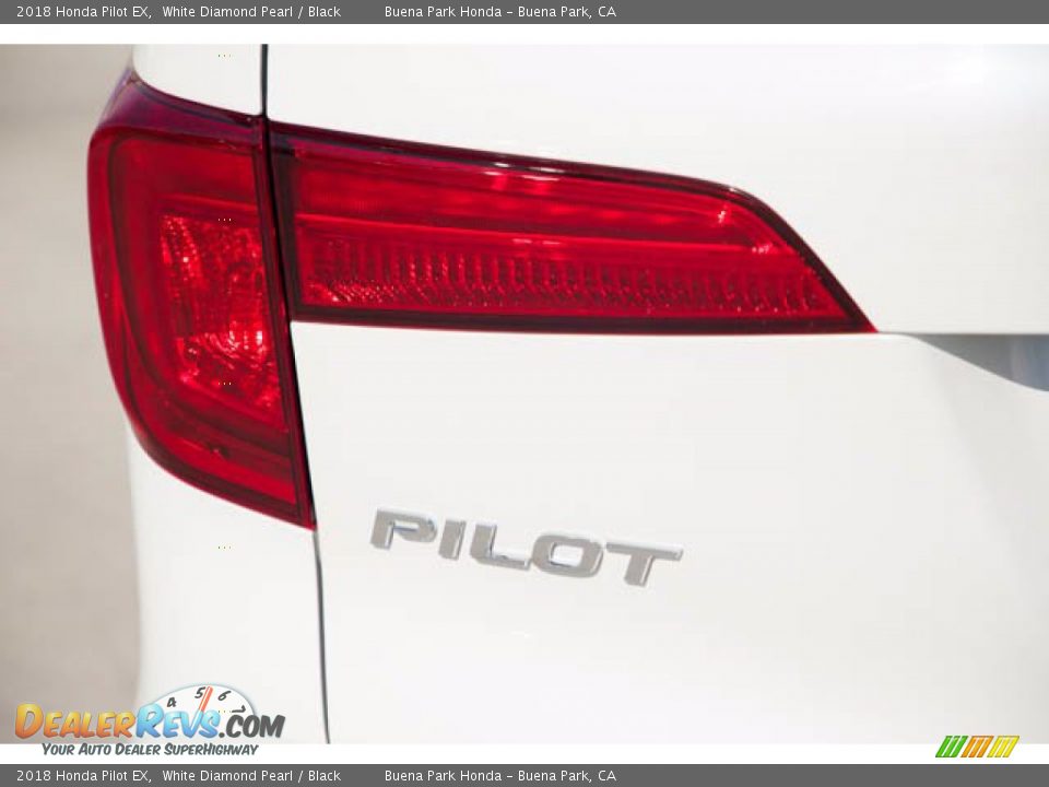 2018 Honda Pilot EX White Diamond Pearl / Black Photo #10