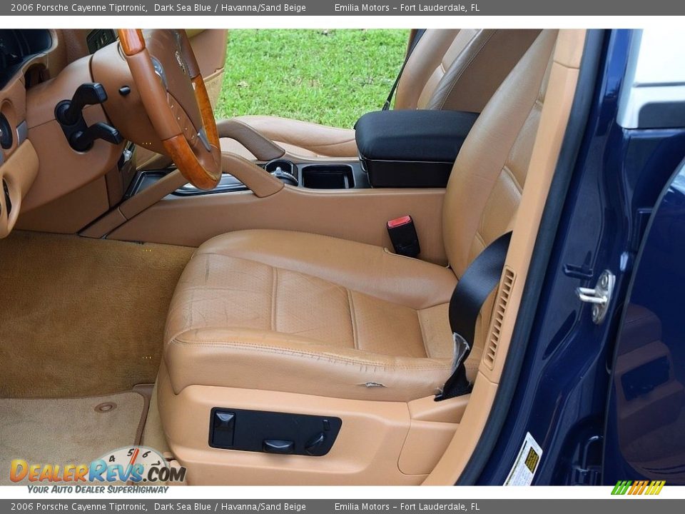 Front Seat of 2006 Porsche Cayenne Tiptronic Photo #11