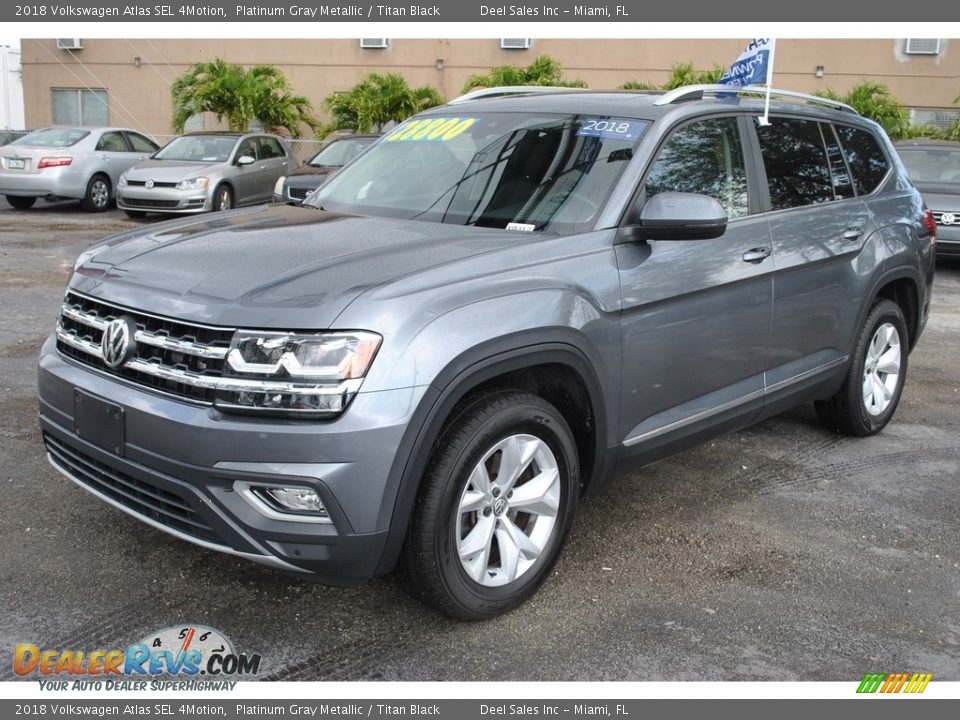 Front 3/4 View of 2018 Volkswagen Atlas SEL 4Motion Photo #4