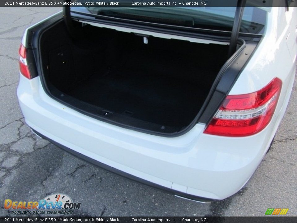 2011 Mercedes-Benz E 350 4Matic Sedan Arctic White / Black Photo #20