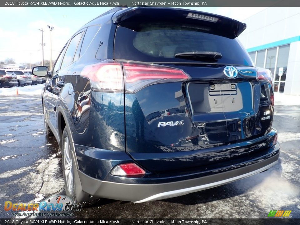 2018 Toyota RAV4 XLE AWD Hybrid Galactic Aqua Mica / Ash Photo #5